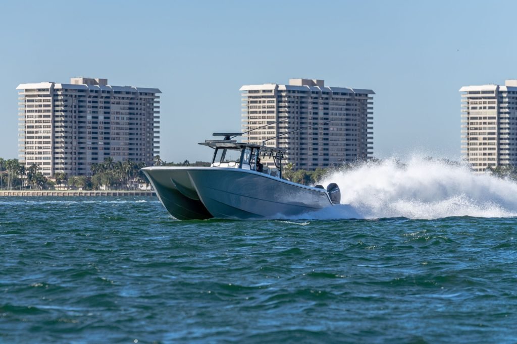 Sailing-Stream.fr ⚓ Les meilleurs bateaux de pêche catamarans et consoles centrales ? ⚓ Catamarans